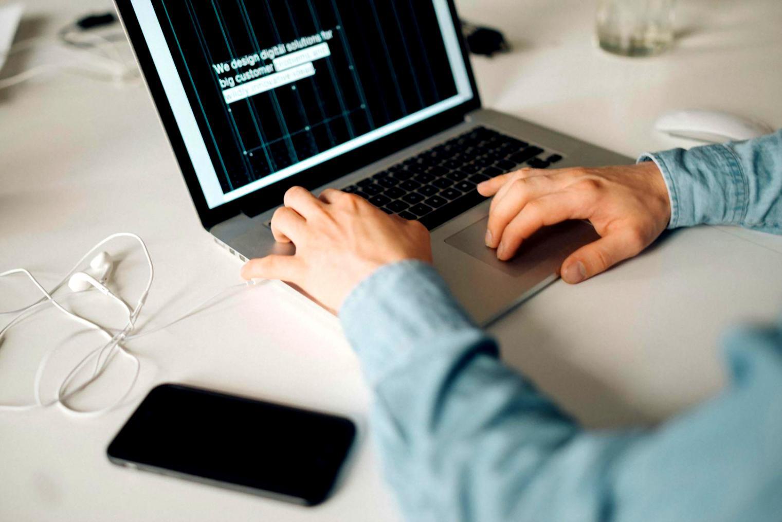 Espace de travail collaboratif chez helioxixion